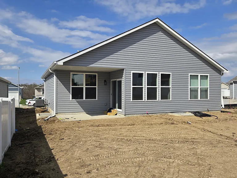 17523 Greenleaf St — Photo 4