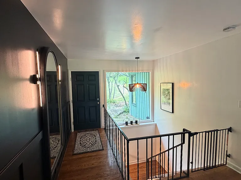 608 Dorseyville Rd — Photo 8