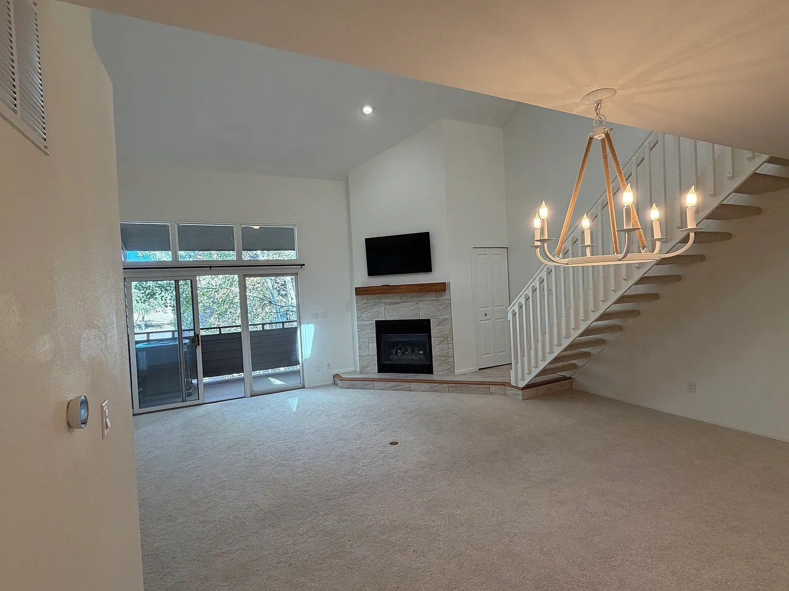 3 bed, 1555 sqft, $2,850 — Photo 4
