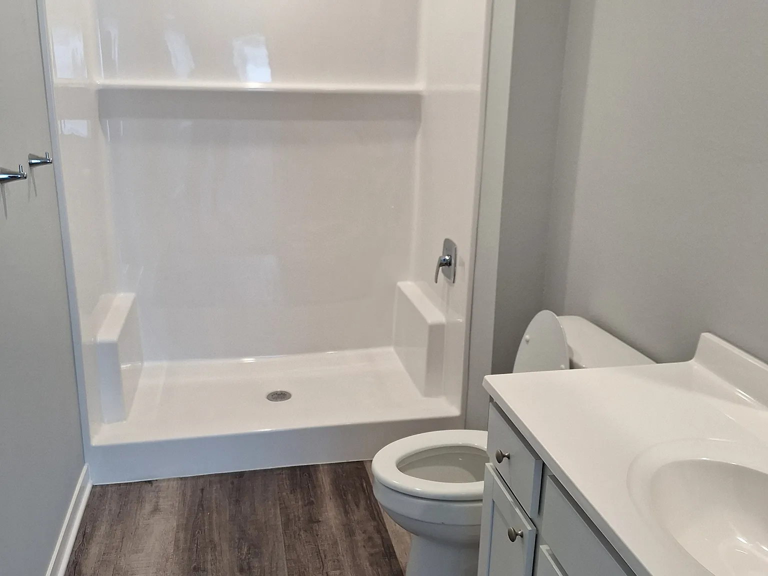 Bierhaus Flats Apartments — Photo 1