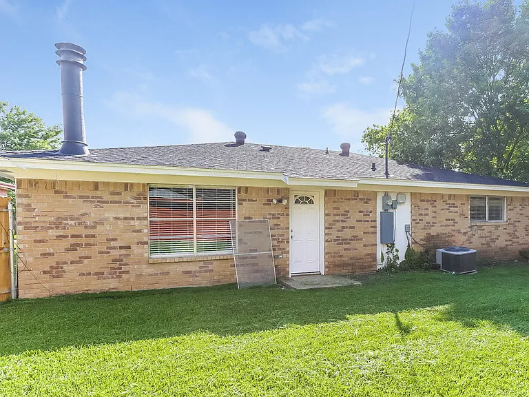 603 S Waxahachie St — Photo 16