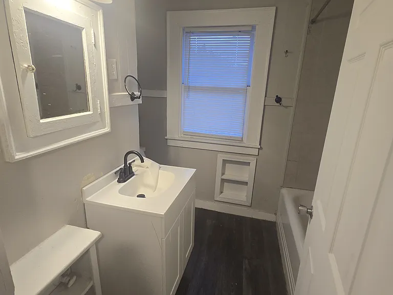 2900 Gorman Ave — Photo 8