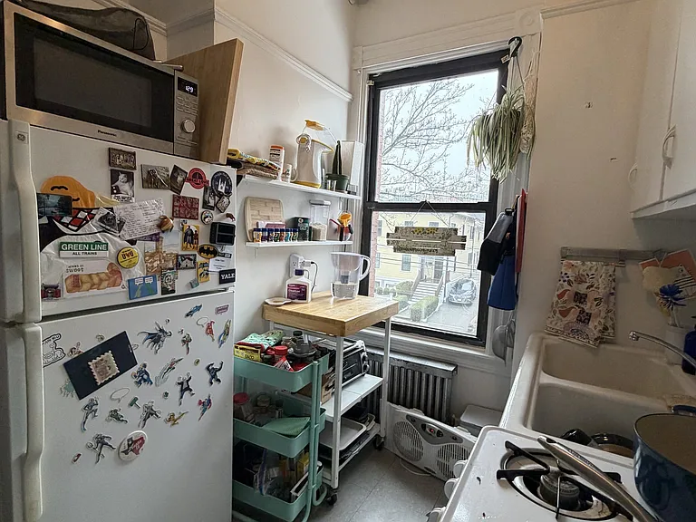16 Davis Ave #10 — Photo 6