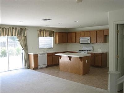 4th image of 1106 Bullfinch Dr