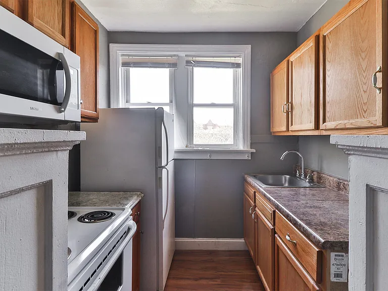 3860 Bamberger Ave #1N — Photo 10