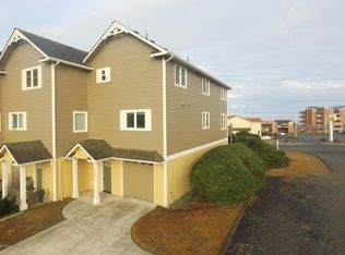 906 SW 7th St APT A, Newport, OR 97365