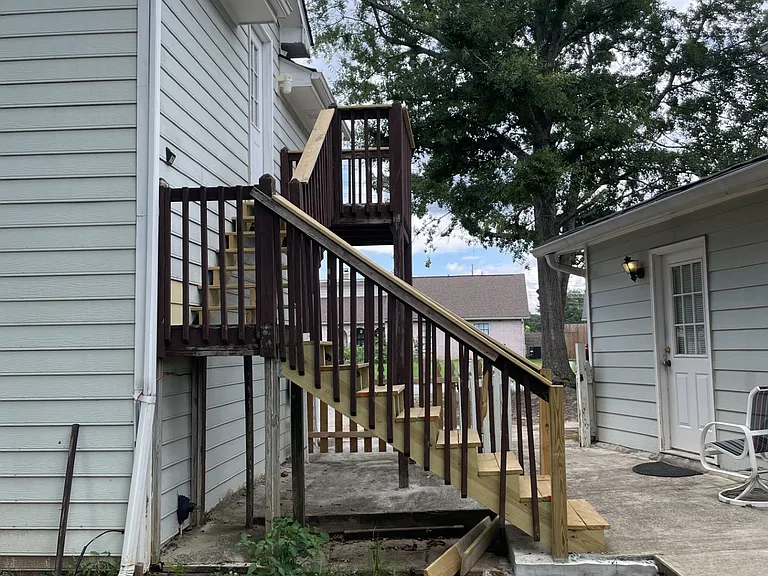 2061 Marshes Glenn Dr — Photo 1