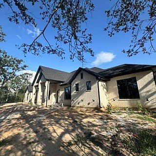 3rd image of 1344 Arrowhead Village Trl
