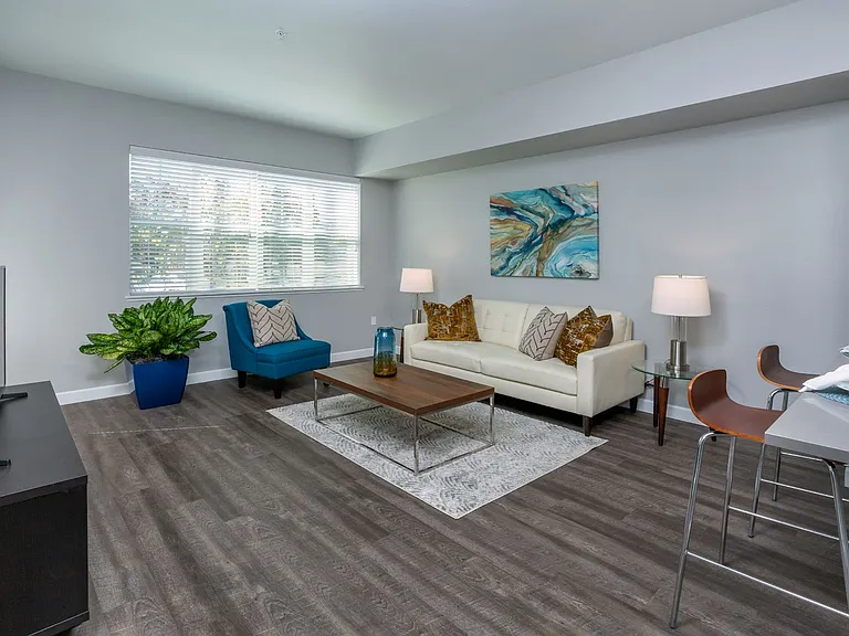 Marina Crossing Apartments — Photo 31