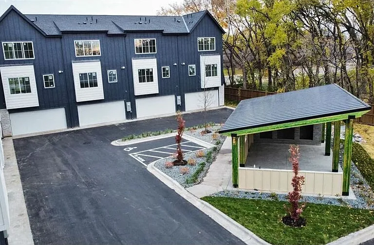 2507 Jansen Ave — Photo 4
