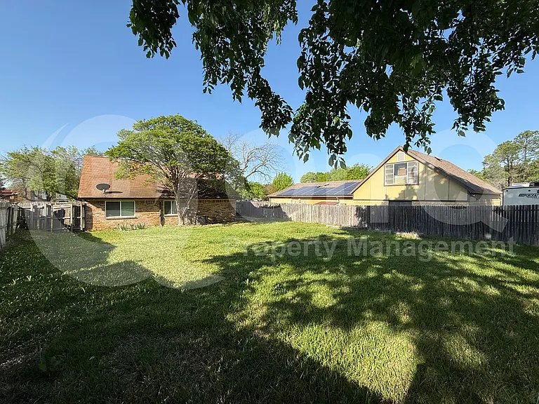3005 Meandering Way — Photo 22