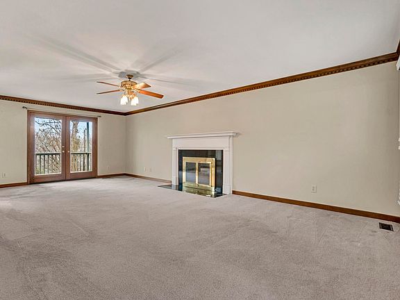 3rd image of 10 Sawgrass Ct