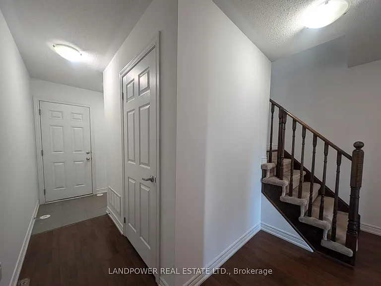 9872 McCowan Rd — Photo 2