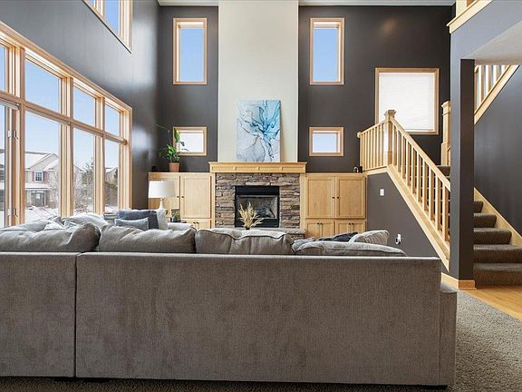 5th image of 965 Woodview Ct
