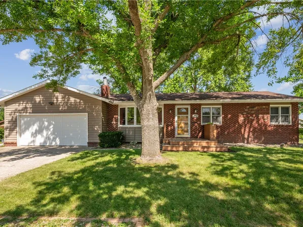 824 Summer Meadows Blvd, Perry, IA 50220