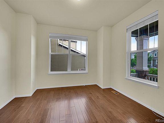 5th image of 15049 Vienna Circle