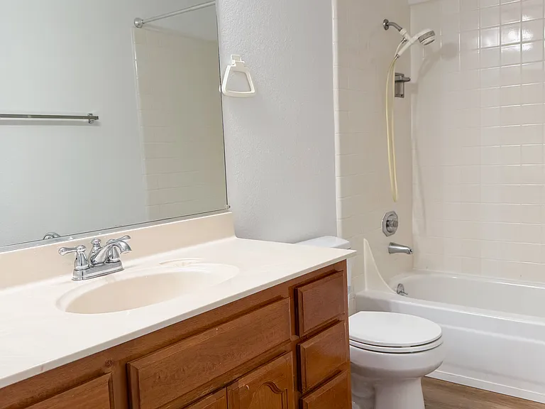 104 Oak Ct — Photo 17