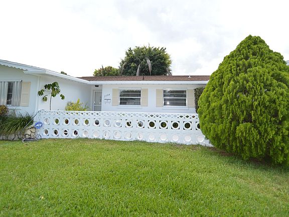 3rd image of 2304 S Parsons Ave