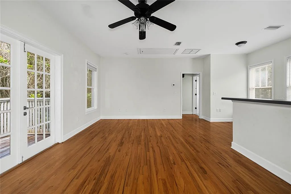 1 bed, 1.0 bath, 1050 sqft, $1,650 — Photo 4