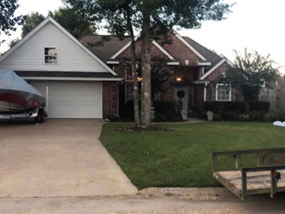 1st image of 7686 Rosewood Dr