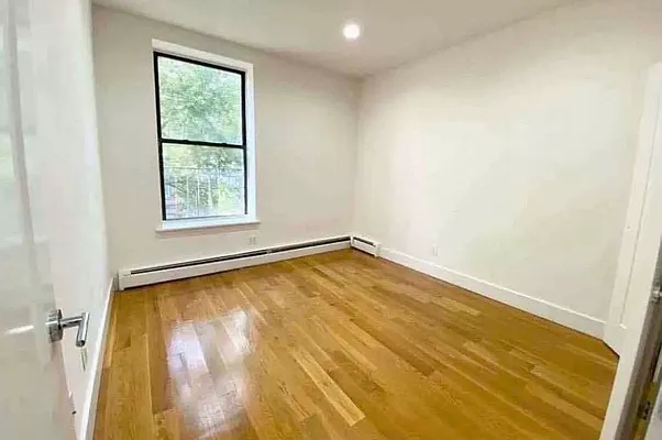 Rented by EastMount Realty LLC | media 23