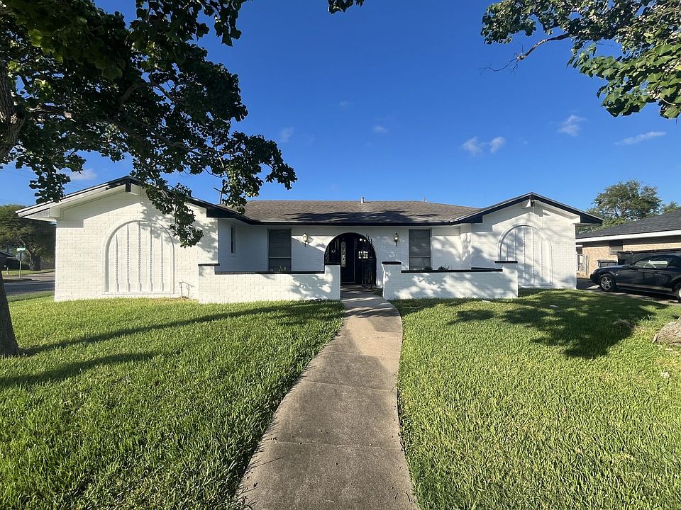 1st image of 3602 San Blas Dr