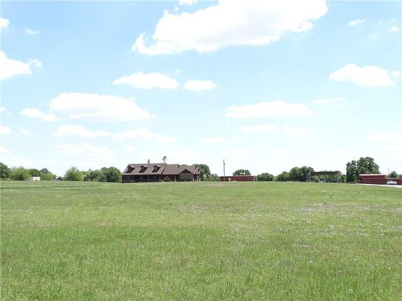 3rd image of 1881 County Road 4790