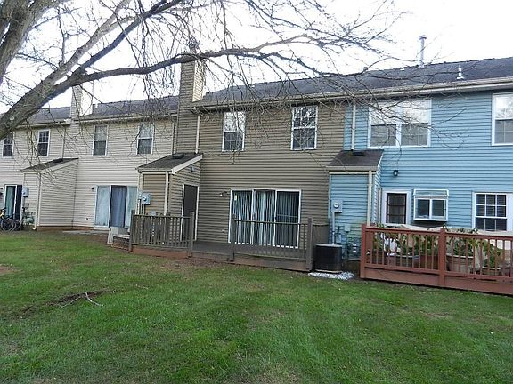 3rd image of 437 Aldeburgh Ave #0