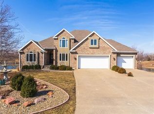 12540 Maple Dr, Savannah, MO 64485