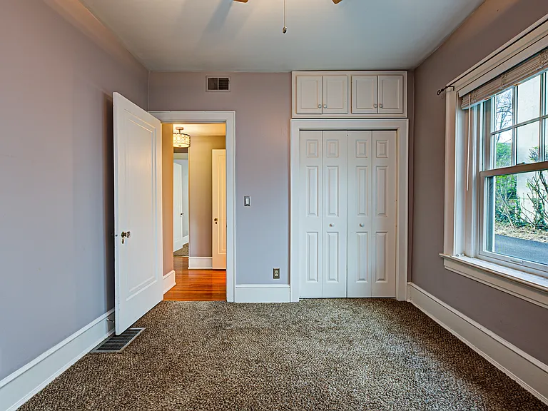 2043 Douglass Blvd #1 — Photo 9