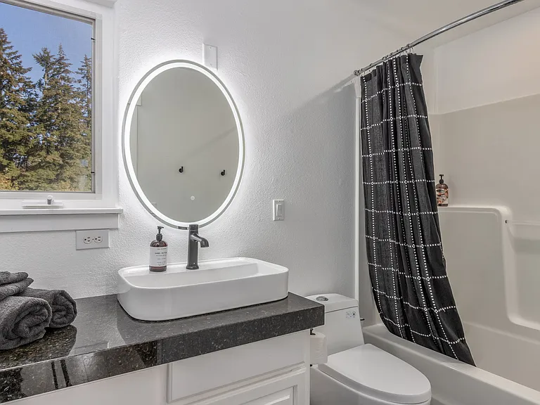 18318 Calinda Dr NE — Photo 8