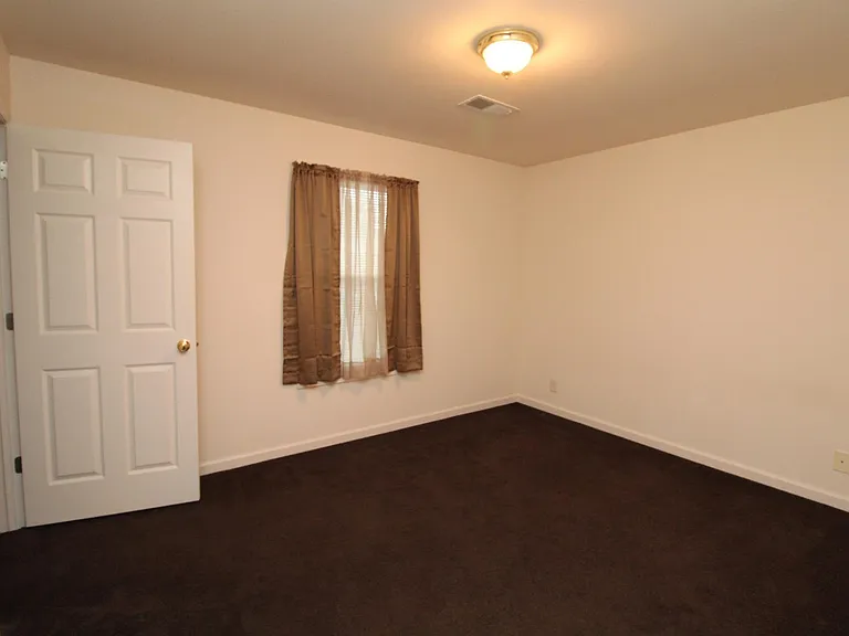 512 Peachers Ridge Rd #2B — Photo 6