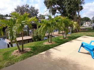 1736 Club House Rd, North Fort Myers, FL 33917