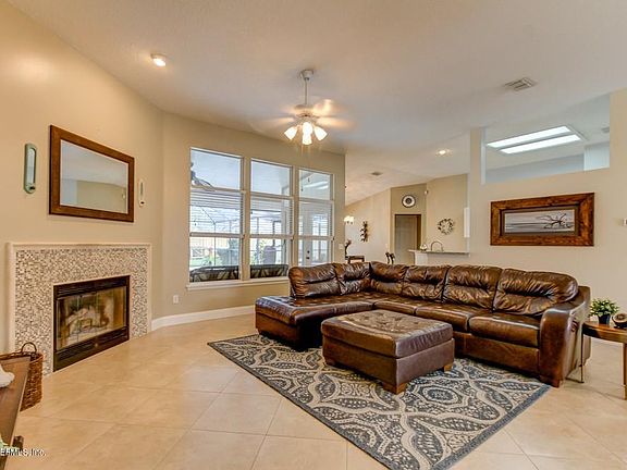 3rd image of 2121 Grassy Basin Ct