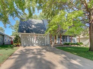 1123 N Emma St, Olathe, KS 66061