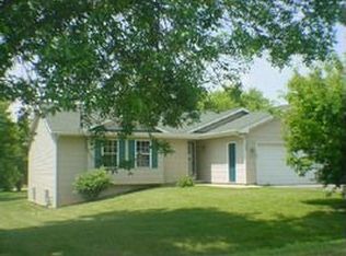 703 Marquette Dr SW, Poplar Grove, IL 61065