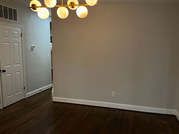 5th image of 7 Dorothy Ln