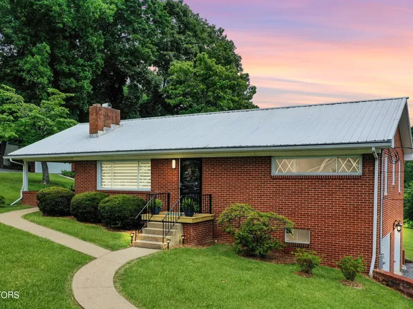 304 Edgewood Cir, Clinton, TN 37716