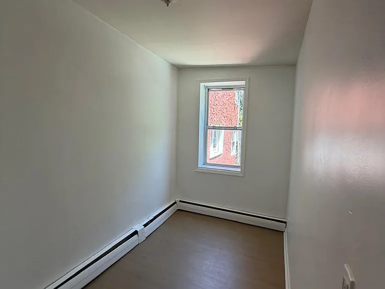 15 W Main St #1F — Photo 2