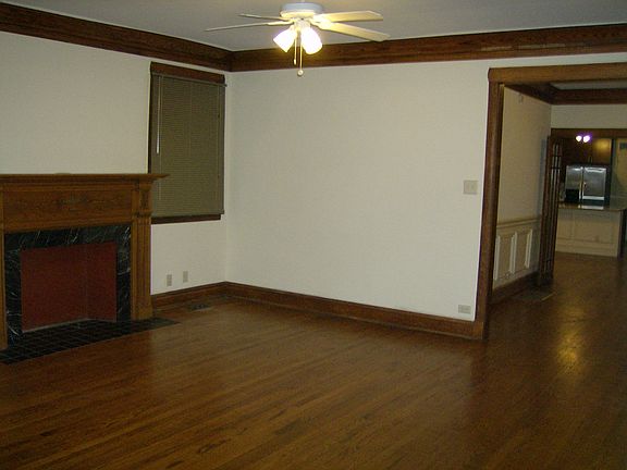 PRT LIVING RM