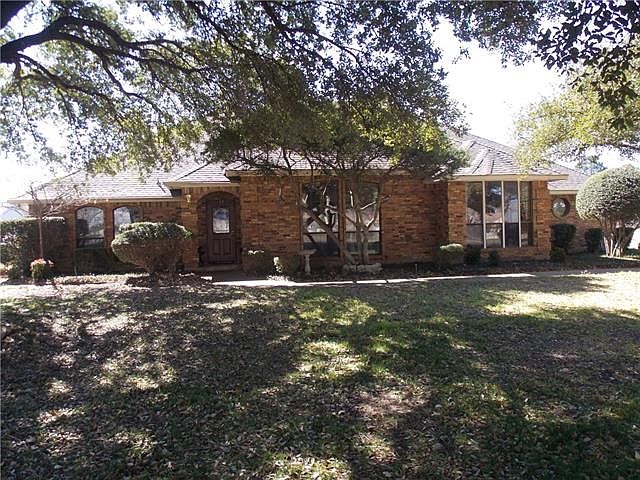 1st image of 2316 Garden Ln