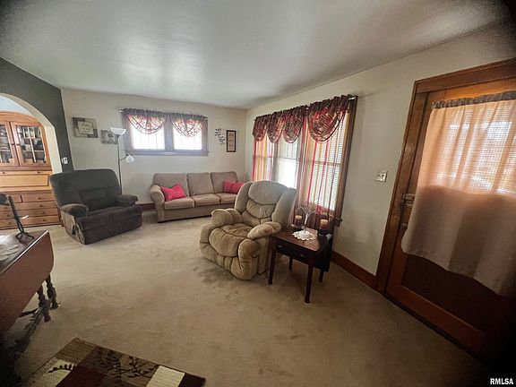 4th image of 1837 Baird Ave