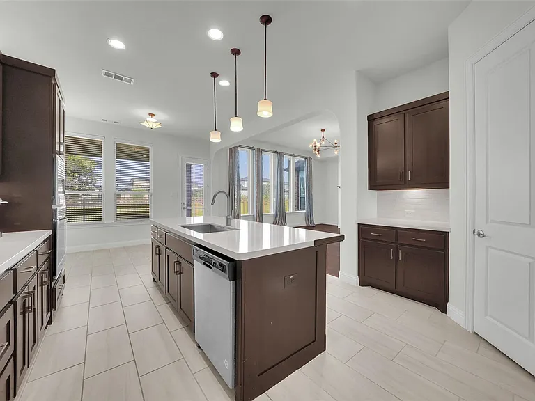 3481 Starling Dr — Photo 14