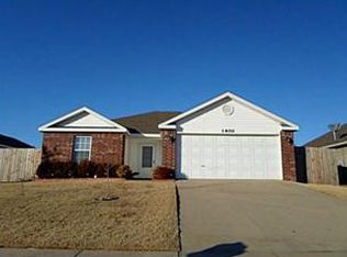 1400 Sunrise Cir, Siloam Springs, AR 72761