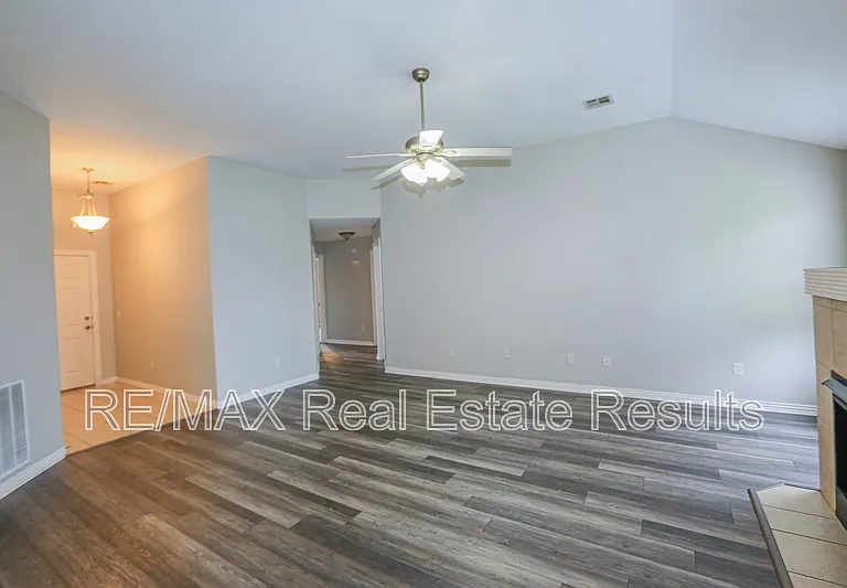3711 SW Hansom Loop — Photo 14