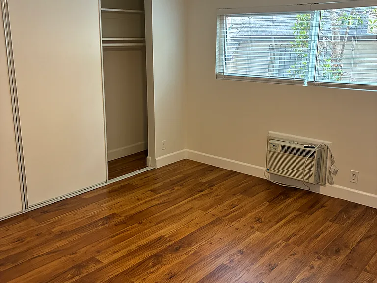 105 S Hayworth Ave #2 — Photo 8