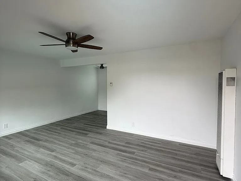 Villa Park Estates Apartments — Photo 21