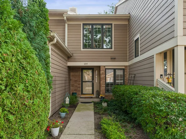 1214 Gulfstream Pkwy #19B, Libertyville, IL 60048