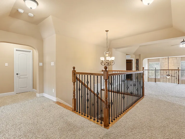 627 Seymour Dr — Photo 26
