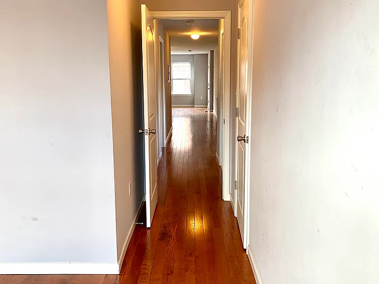 45 N 7th St — Photo 2